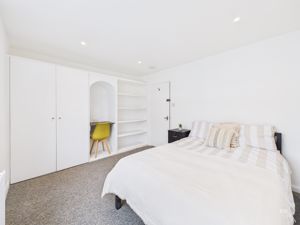 Photo 16- click for photo gallery